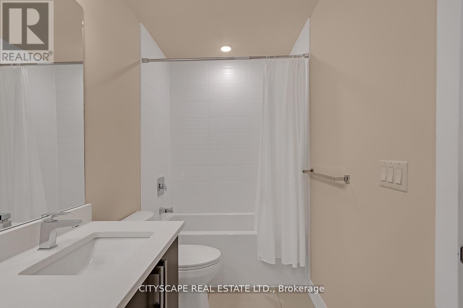 44 - 3 Elsie Lane, Toronto, Ontario  M6P 0B8 - Photo 8 - W12685824