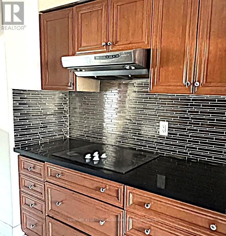 2 - 2 Carleton Place, Brampton, Ontario  L6T 3Z4 - Photo 4 - W12685854