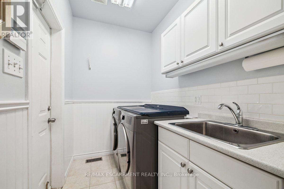 2428 Salcome Drive, Oakville, Ontario  L6H 7N5 - Photo 20 - W12685872