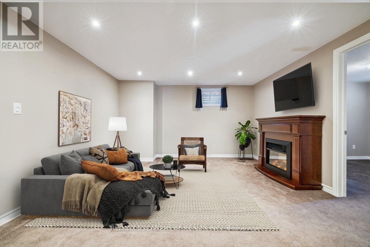 2428 Salcome Drive, Oakville, Ontario  L6H 7N5 - Photo 22 - W12685872