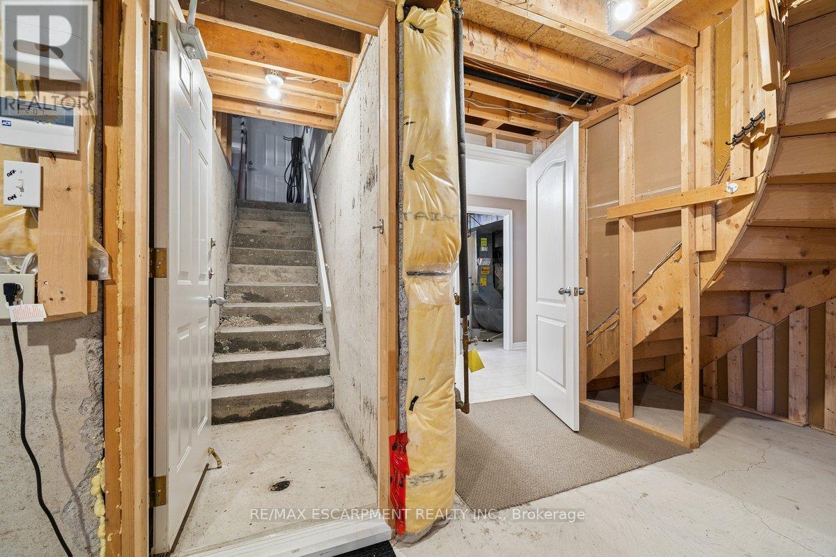 2428 Salcome Drive, Oakville, Ontario  L6H 7N5 - Photo 31 - W12685872