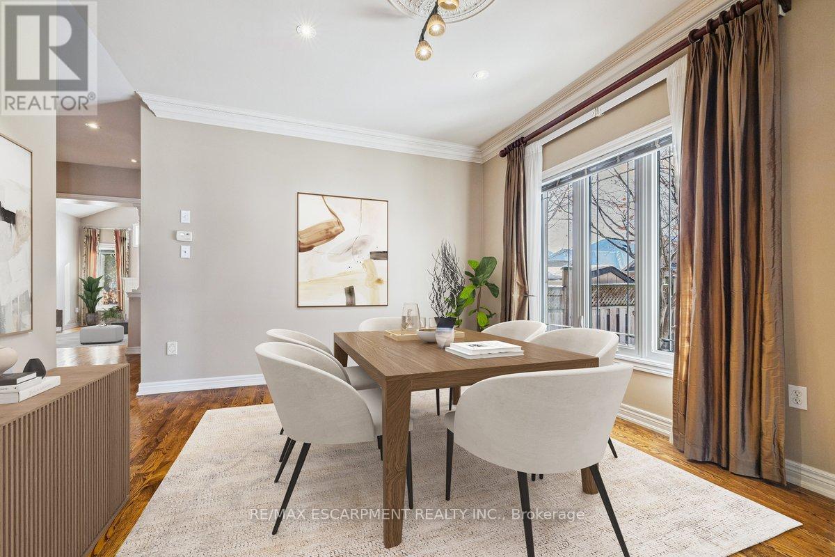 2428 Salcome Drive, Oakville, Ontario  L6H 7N5 - Photo 6 - W12685872