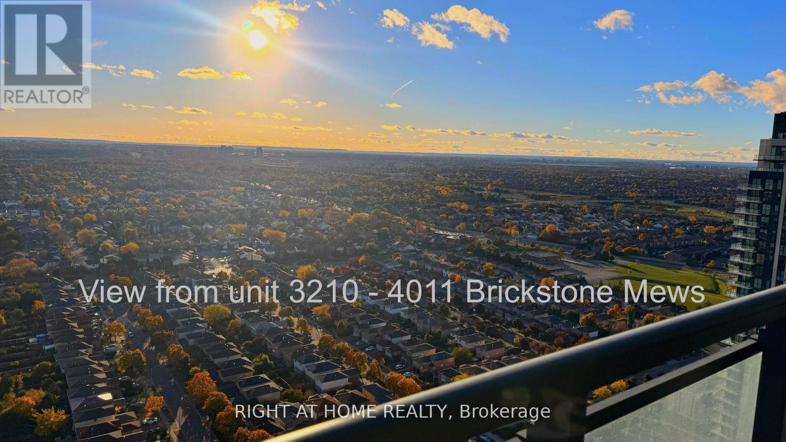 3210 - 4011 Brickstone Mews, Mississauga, Ontario  L5B 0J7 - Photo 1 - W12685894