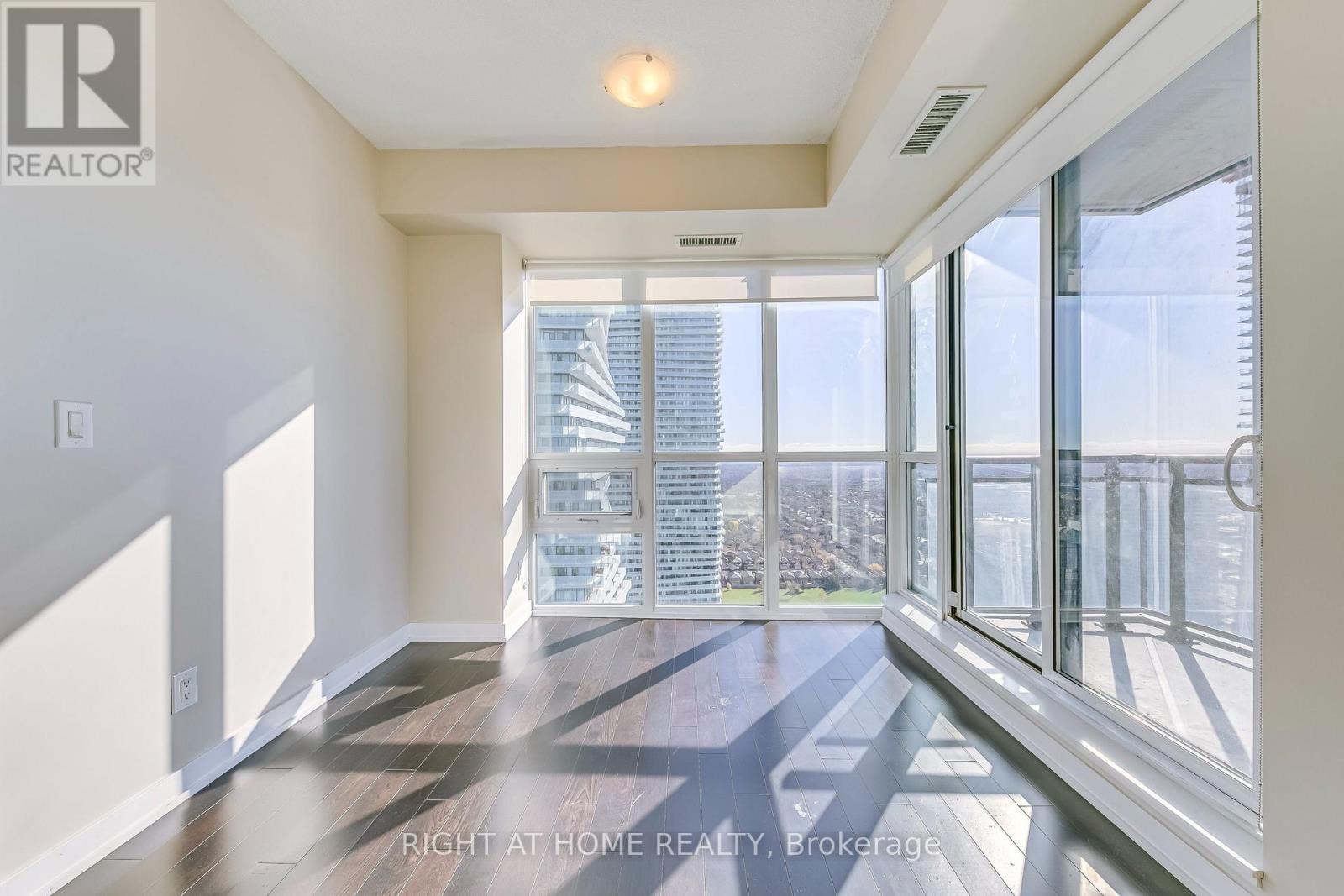 3210 - 4011 Brickstone Mews, Mississauga, Ontario  L5B 0J7 - Photo 13 - W12685894