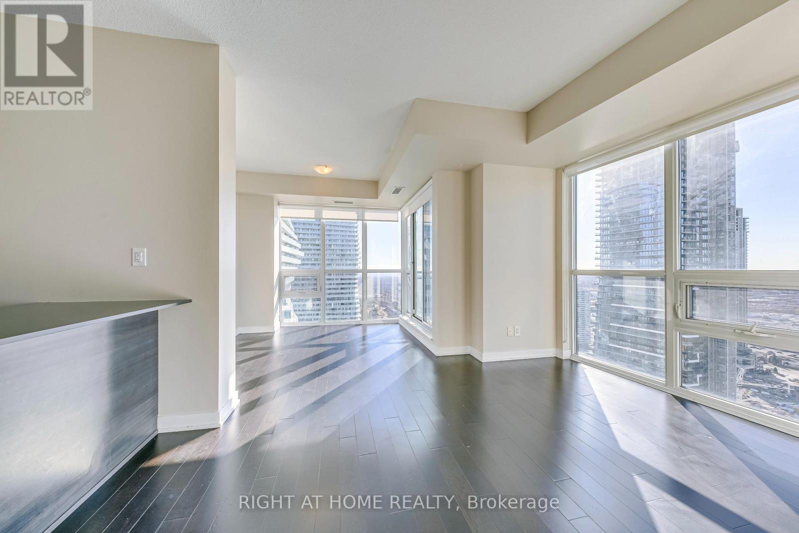 3210 - 4011 Brickstone Mews, Mississauga, Ontario  L5B 0J7 - Photo 2 - W12685894