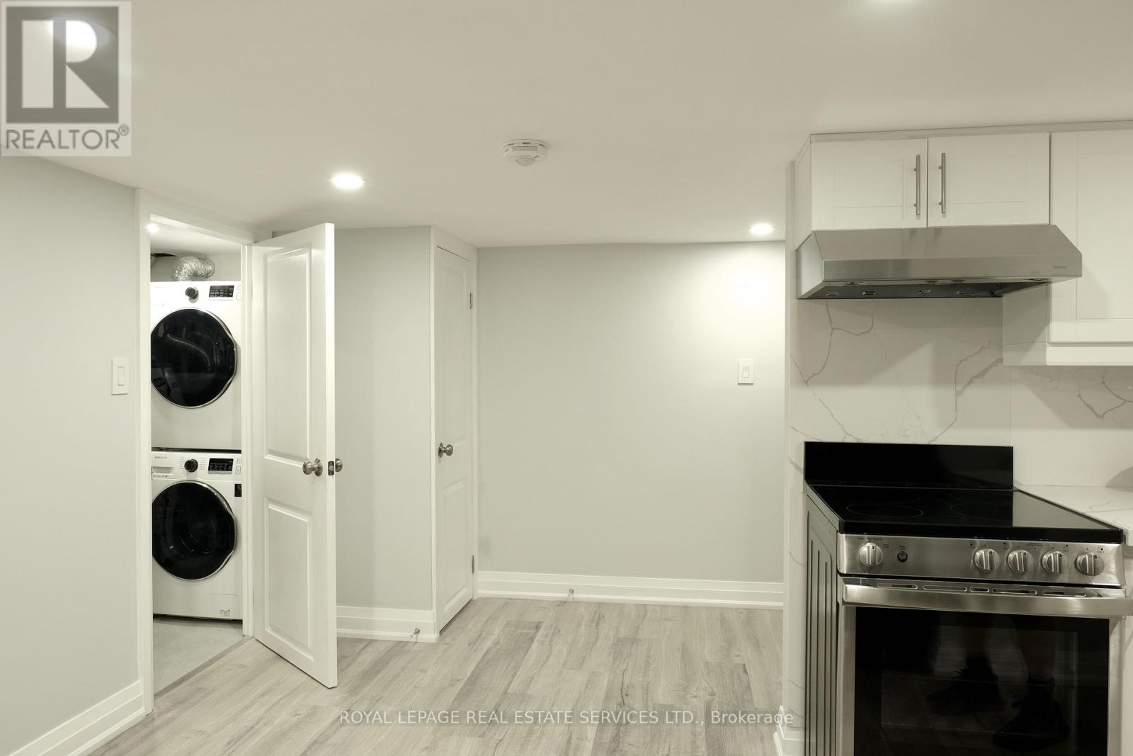 8 Pritchard Avenue, Toronto, Ontario  M6N 1T1 - Photo 22 - W12685898