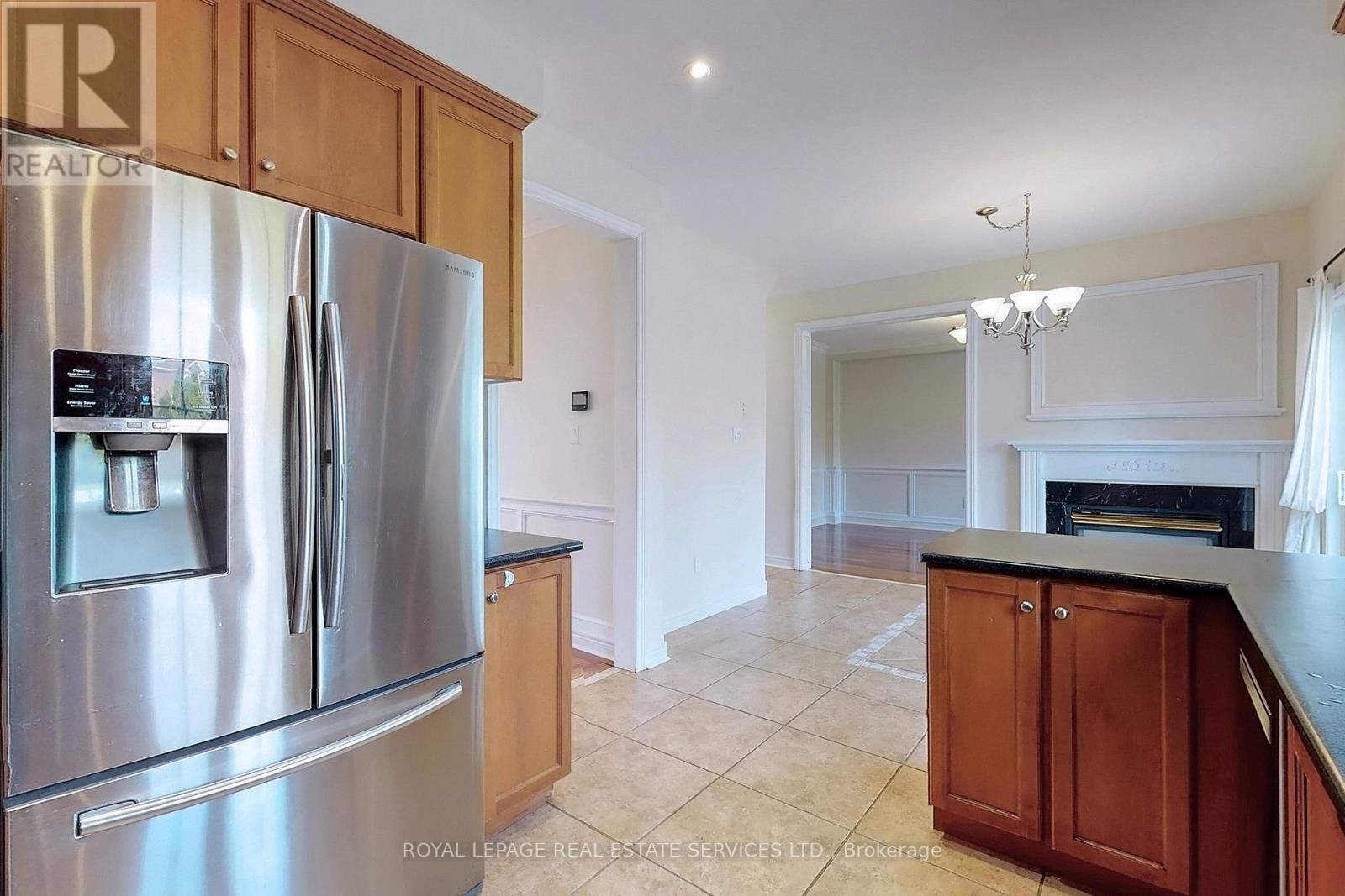 3074 Shannon Crescent, Oakville, Ontario  L6L 6B4 - Photo 14 - W12685900