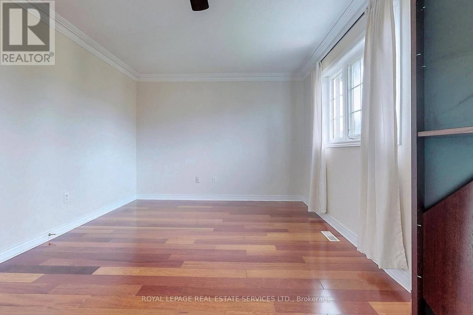 3074 Shannon Crescent, Oakville, Ontario  L6L 6B4 - Photo 22 - W12685900