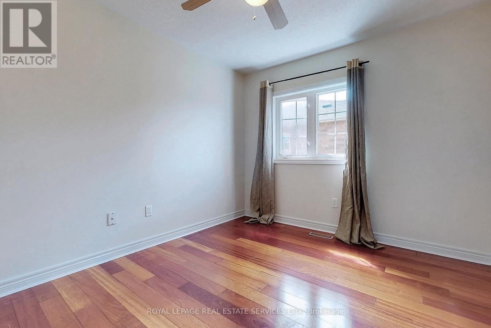 3074 Shannon Crescent, Oakville, Ontario  L6L 6B4 - Photo 27 - W12685900