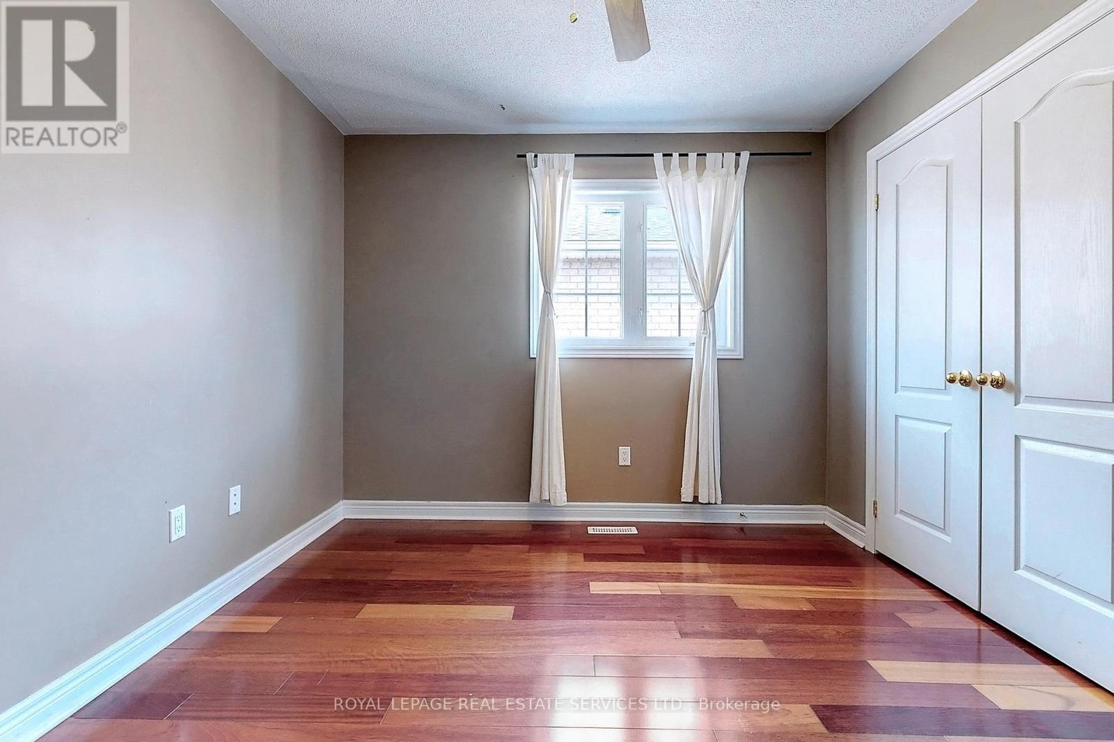 3074 Shannon Crescent, Oakville, Ontario  L6L 6B4 - Photo 30 - W12685900