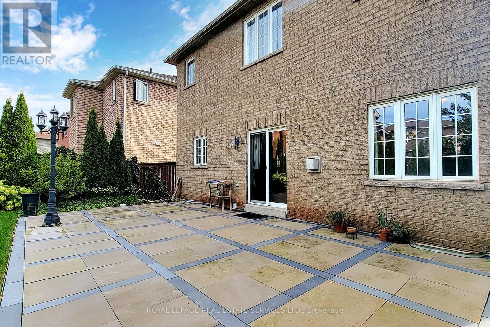 3074 Shannon Crescent, Oakville, Ontario  L6L 6B4 - Photo 42 - W12685900