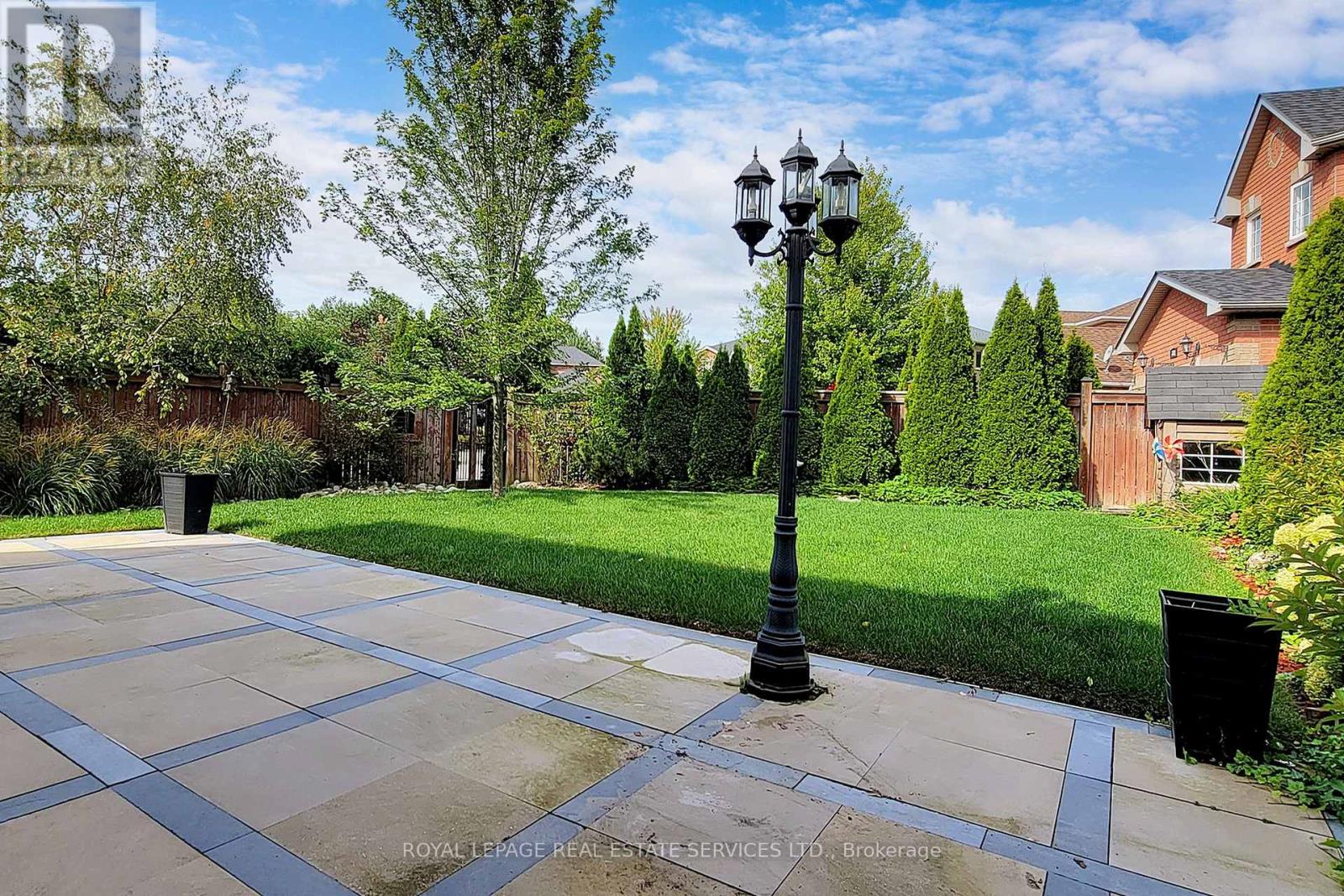 3074 Shannon Crescent, Oakville, Ontario  L6L 6B4 - Photo 44 - W12685900