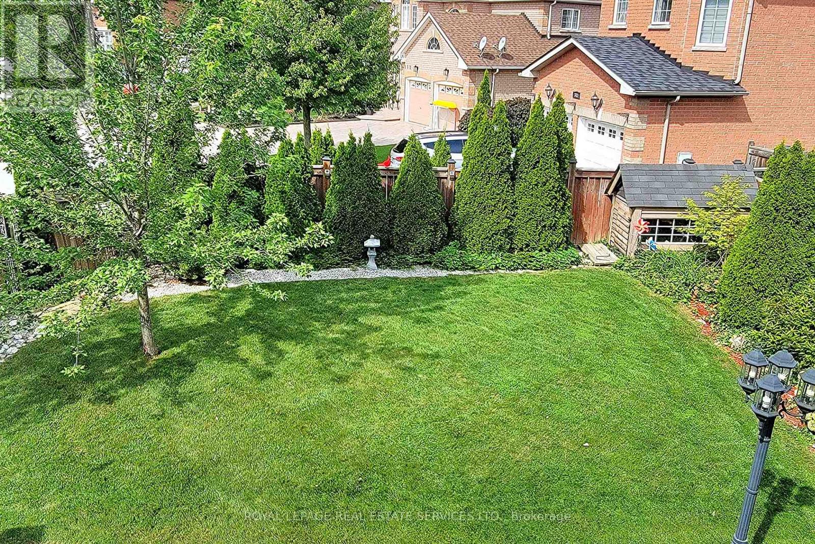 3074 Shannon Crescent, Oakville, Ontario  L6L 6B4 - Photo 45 - W12685900