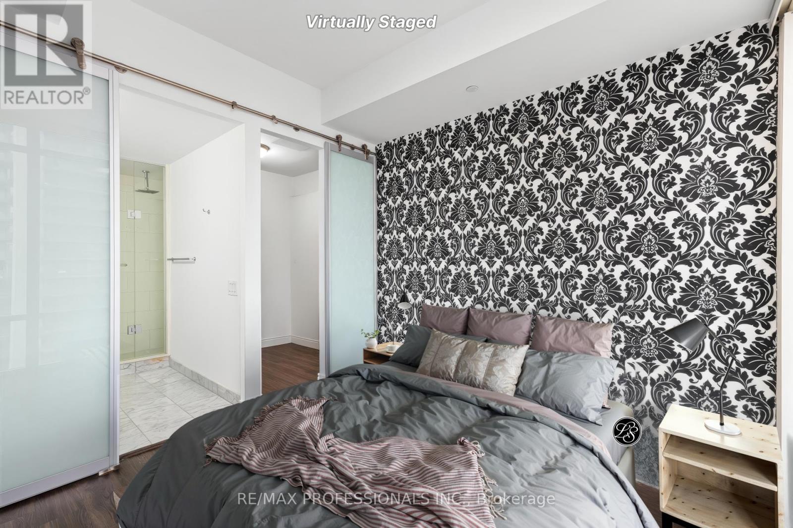 1007 - 88 Park Lawn Road, Toronto, Ontario  M8Y 0B5 - Photo 1 - W12685920