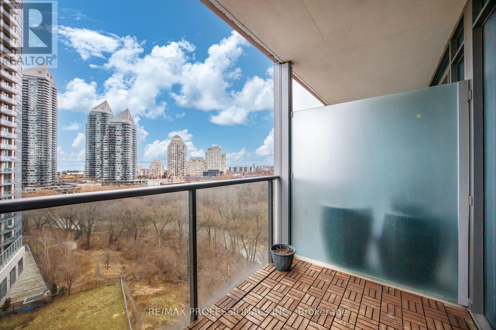 1007 - 88 Park Lawn Road, Toronto, Ontario  M8Y 0B5 - Photo 21 - W12685920