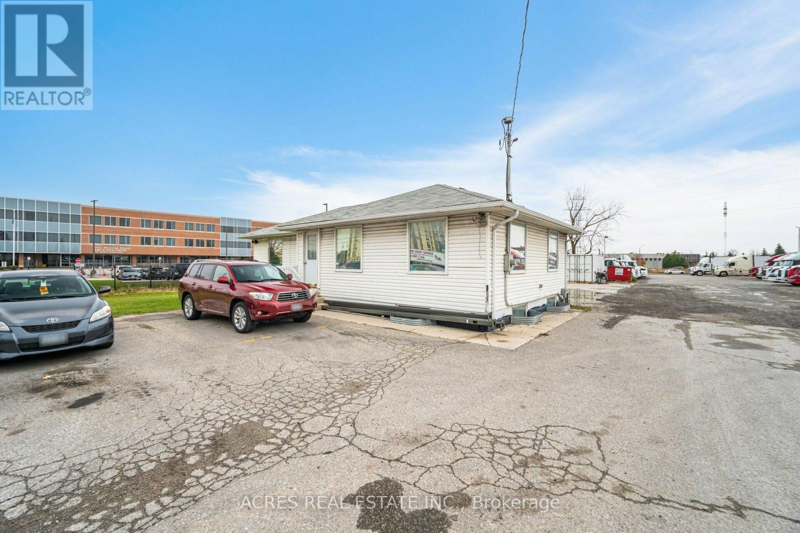 140-160 Derry Road E, Mississauga, Ontario  L5T 2Y5 - Photo 8 - W12685928