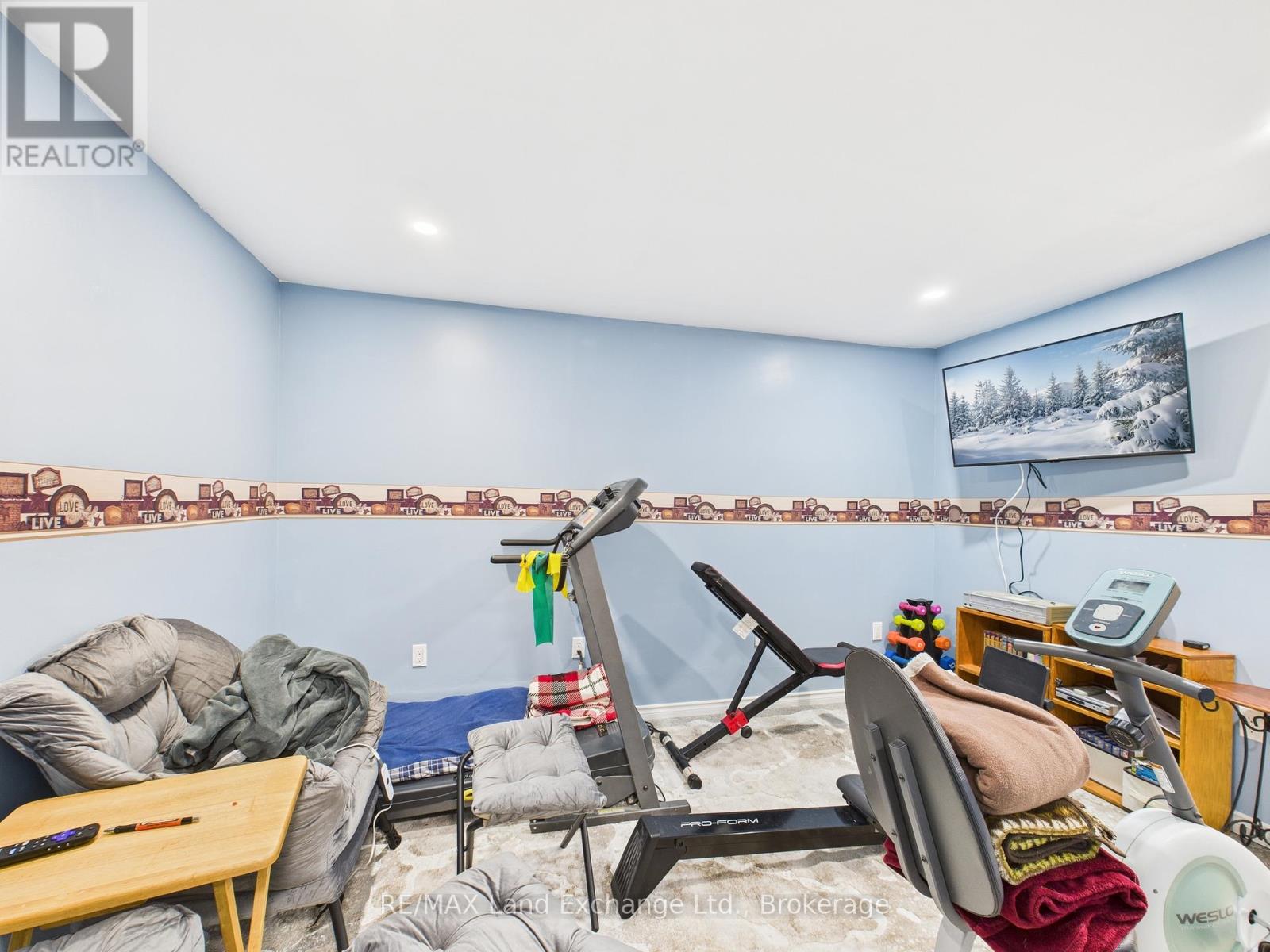 624 Hunter Street, Kincardine, Ontario  N2Z 1R7 - Photo 14 - X12686006