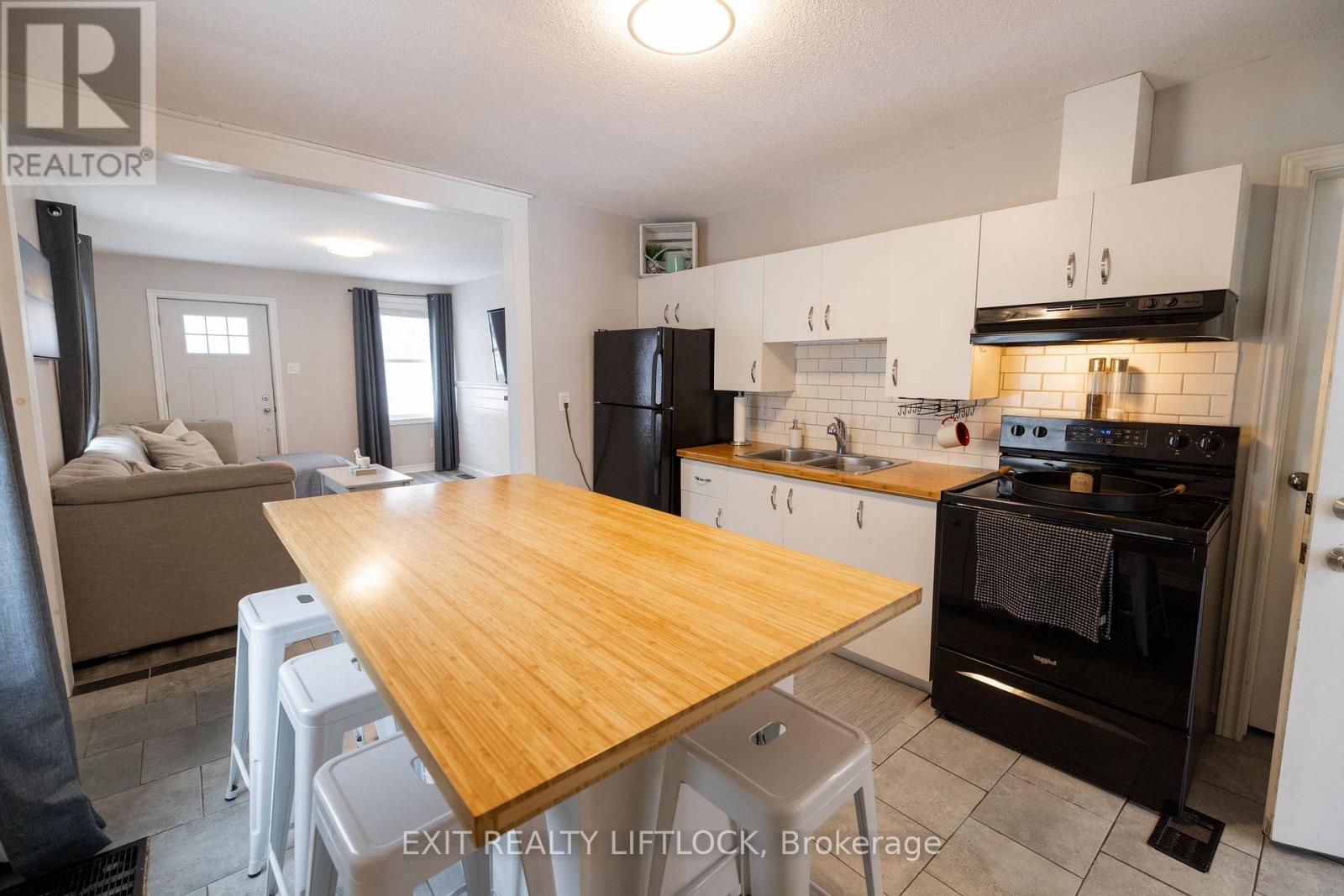 319 Gill Street, Orillia, Ontario  L3V 4K3 - Photo 4 - S12685970