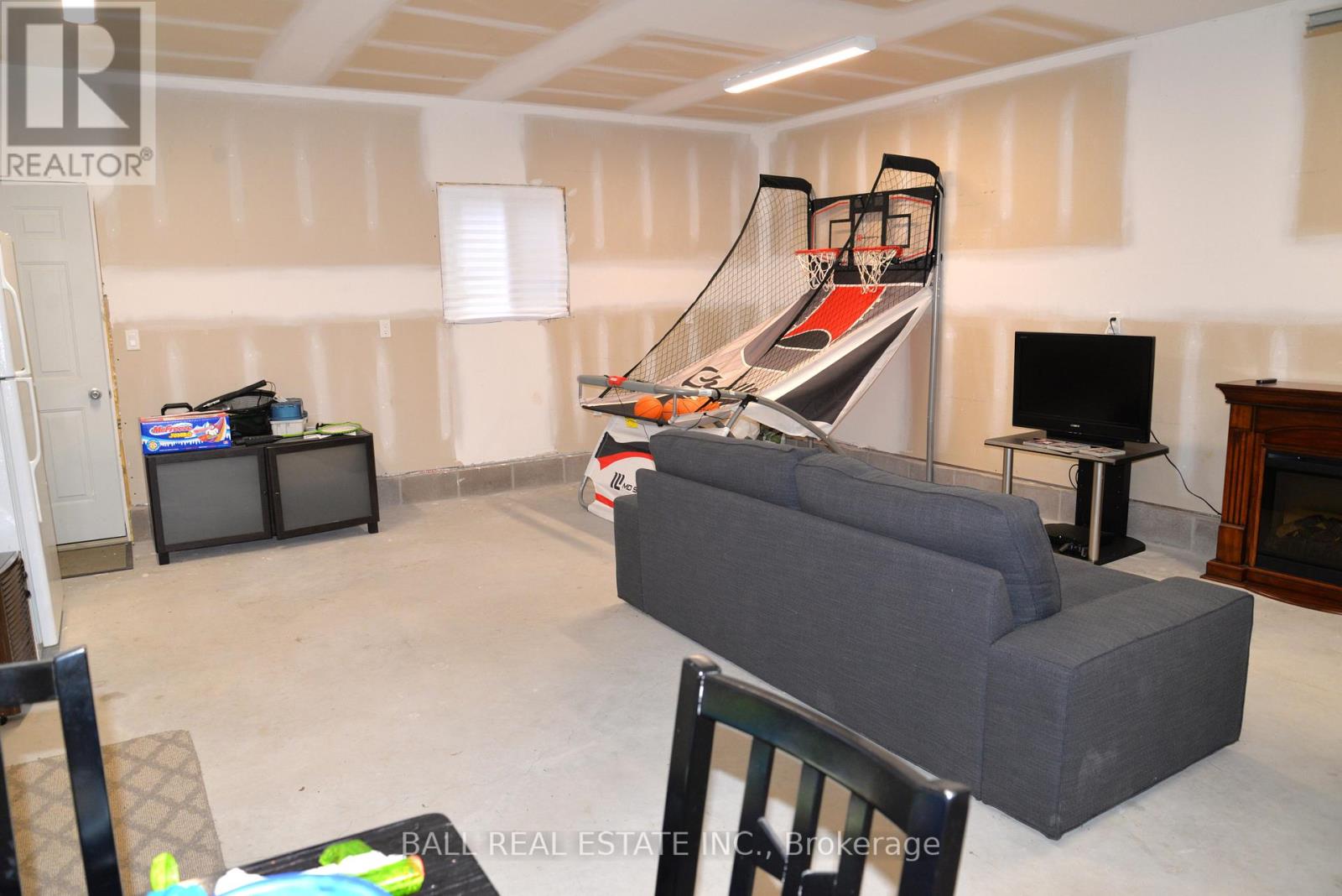 405 Philrick Drive, Trent Lakes, Ontario  K0L 1J0 - Photo 21 - X12686058