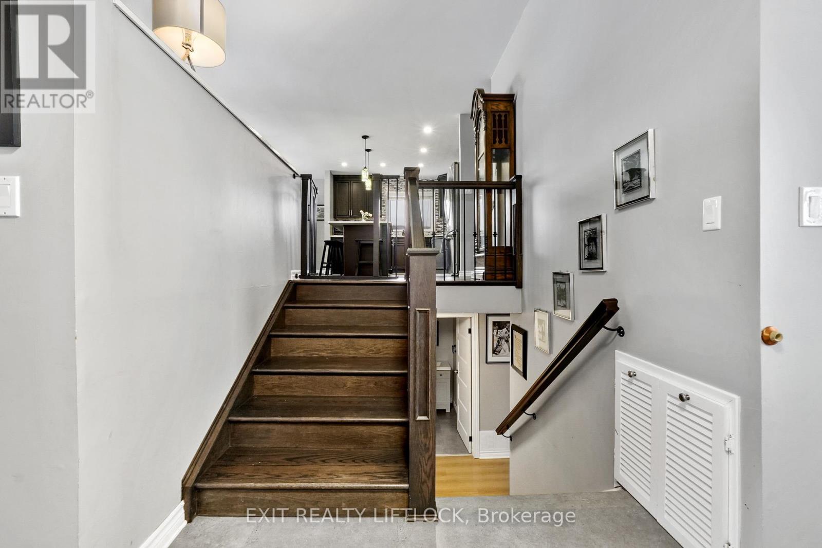 1856 Mapleridge Drive, Peterborough, Ontario  K9K 1P9 - Photo 4 - X12686174