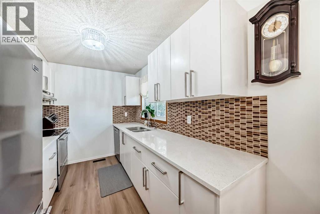 13 Brentwood Drive, Strathmore, Alberta  T1P 1G1 - Photo 13 - A2259669