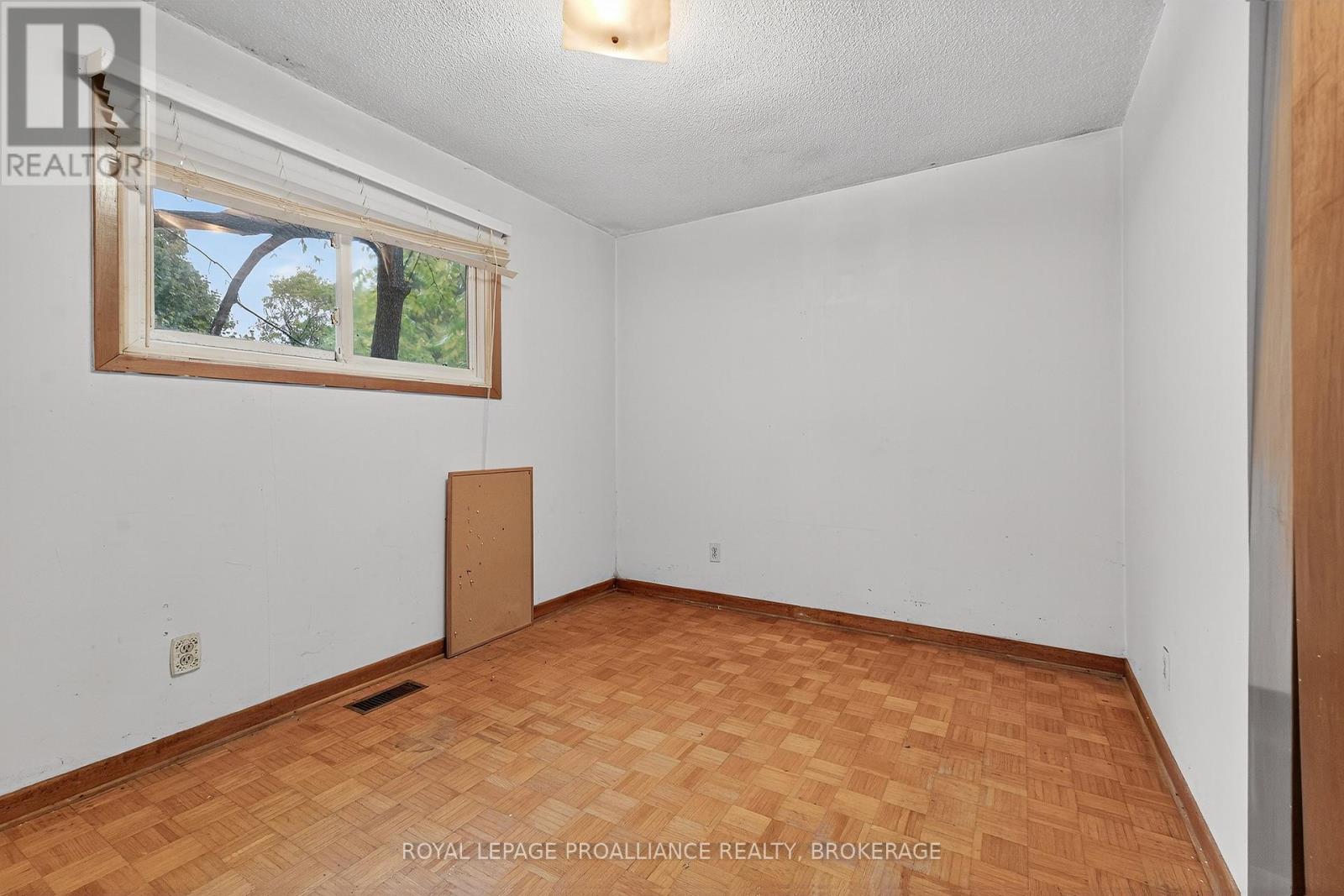 798 Arundel Place, Kingston, Ontario  K7M 6T1 - Photo 12 - X12679712