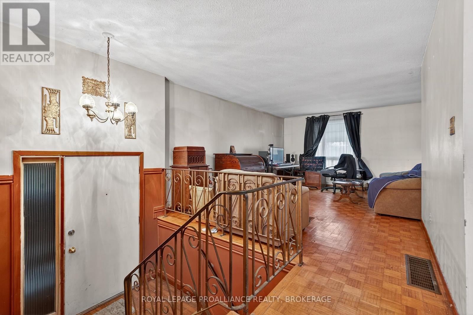 798 Arundel Place, Kingston, Ontario  K7M 6T1 - Photo 4 - X12679712