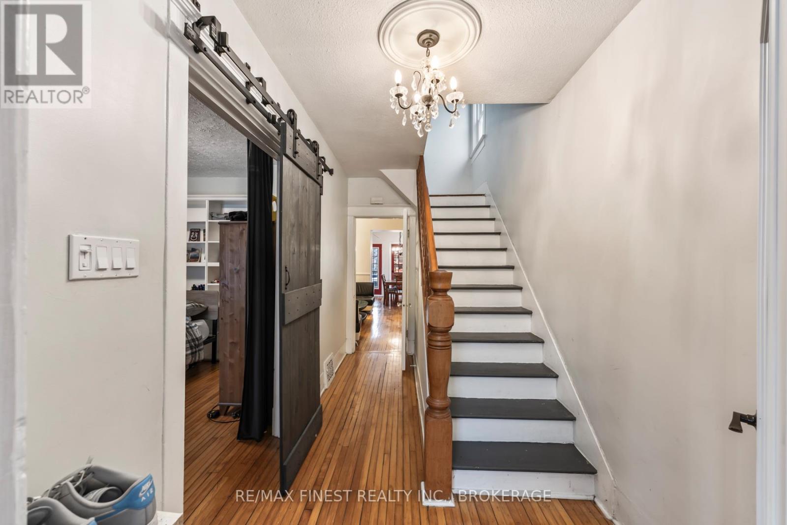 463 Victoria Street, Kingston, Ontario  K7L 3Z8 - Photo 4 - X12686222