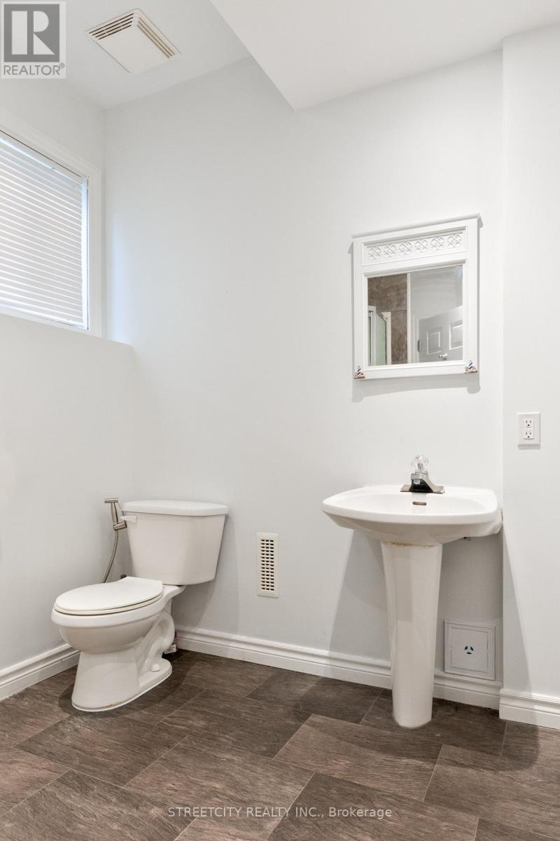 1036 Marigold Street N, London North, Ontario  N5X 4N9 - Photo 32 - X12686002