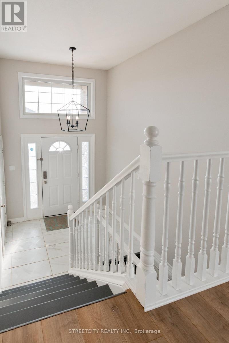 1036 Marigold Street N, London North, Ontario  N5X 4N9 - Photo 8 - X12686002