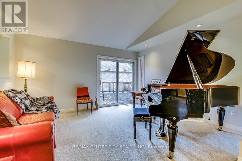 26 Symphony Court, Central Elgin, Ontario  N5P 4K1 - Photo 10 - X12686084