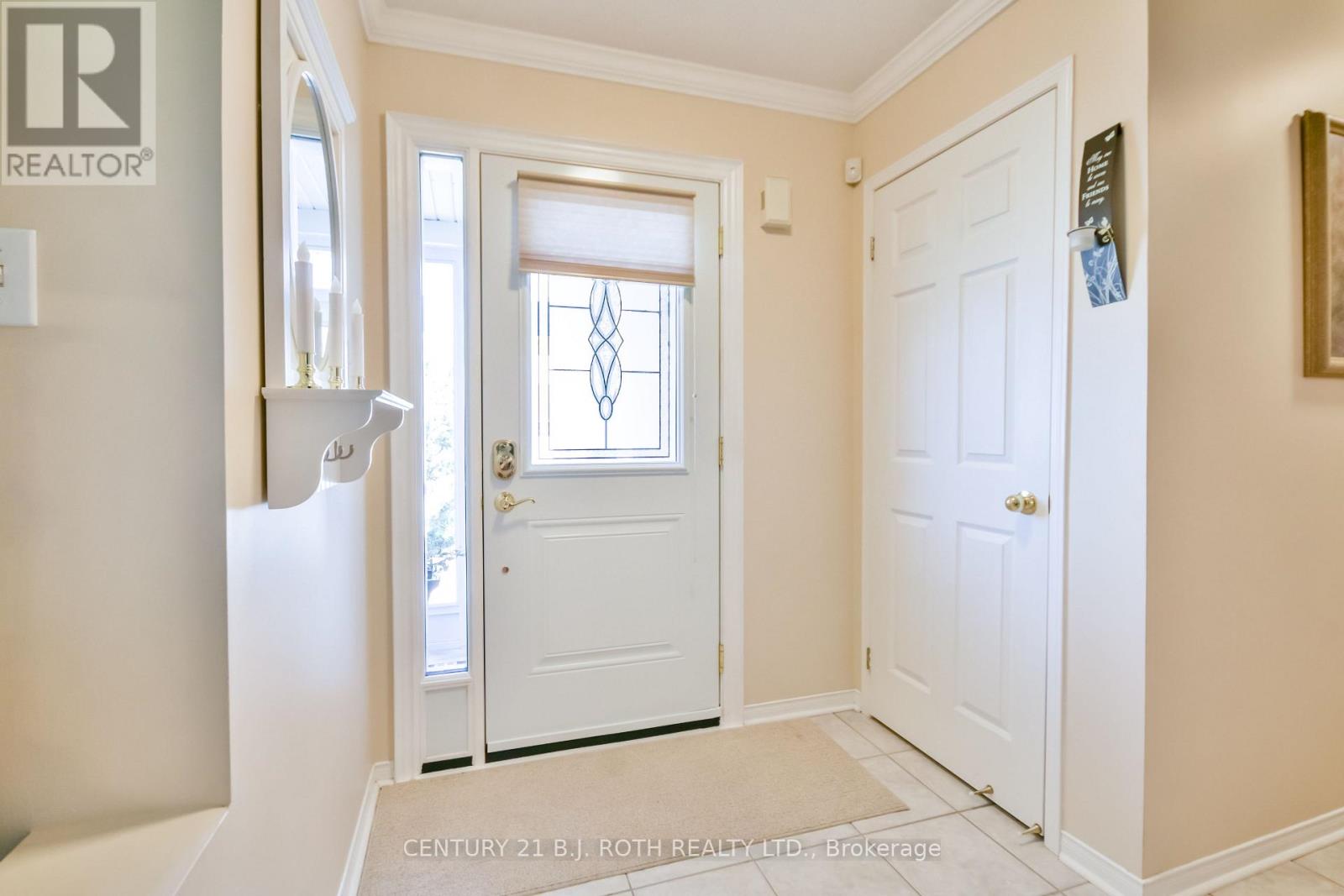 1957 Mill Street, Innisfil, Ontario  L9S 2A2 - Photo 3 - N12529198