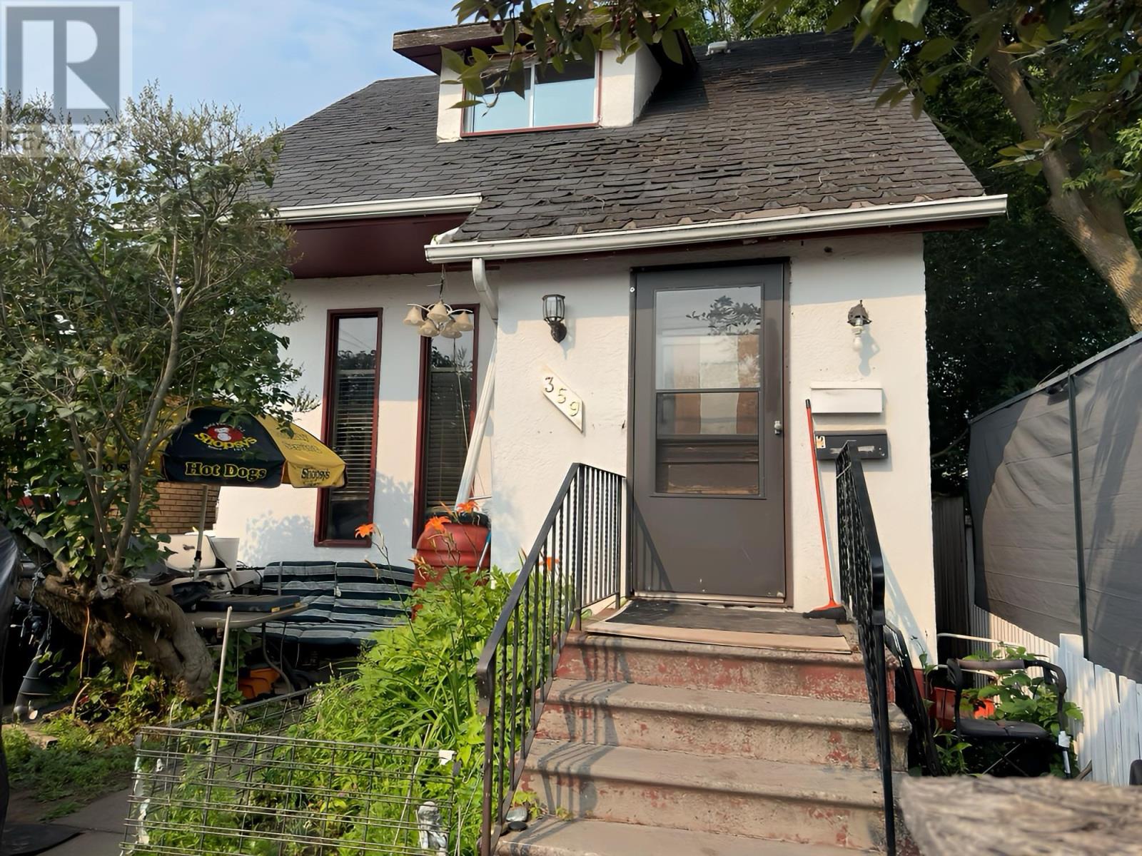 359 McKellar ST N, Thunder Bay, Ontario