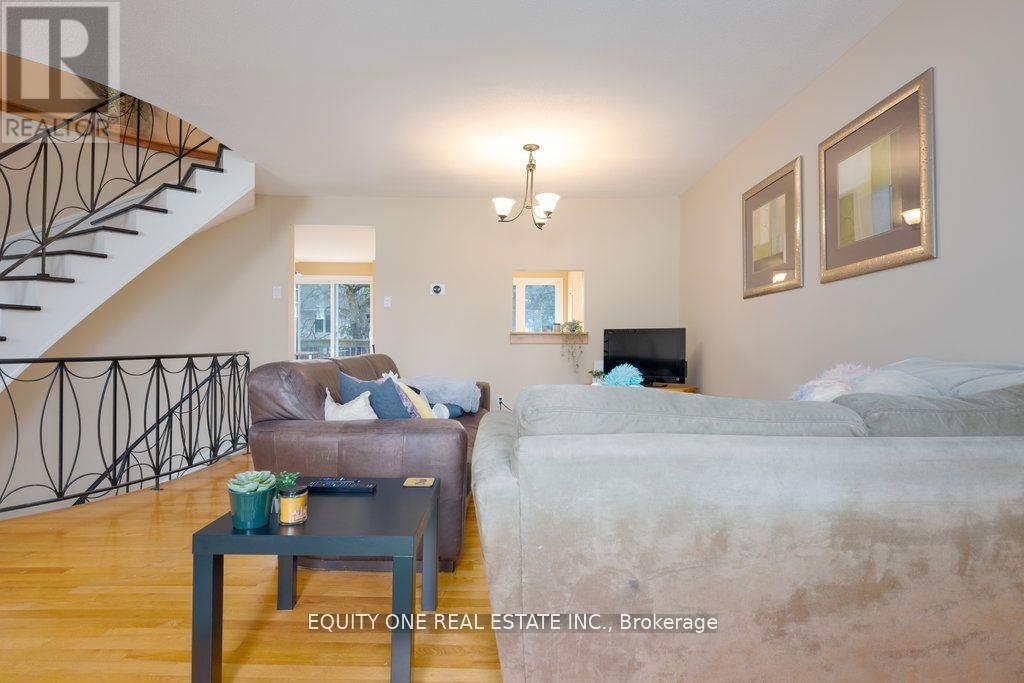 2557 Flannery Drive, Ottawa, Ontario  K1V 9R5 - Photo 13 - X12686106