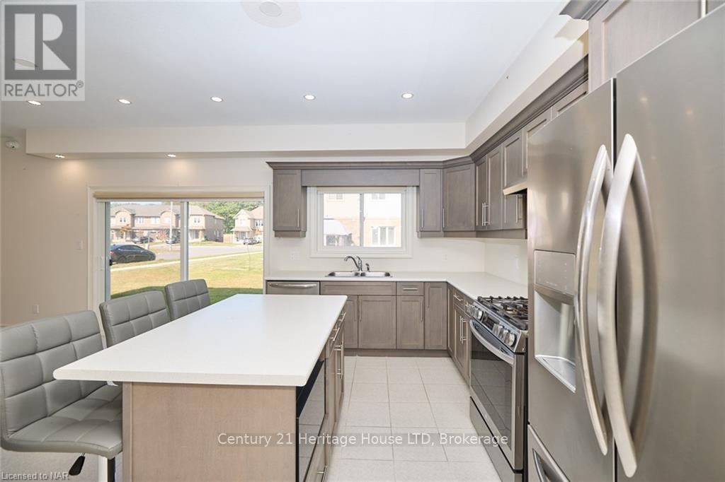 14 Overholt Drive, Thorold, Ontario  L0S 1K0 - Photo 16 - X12685952