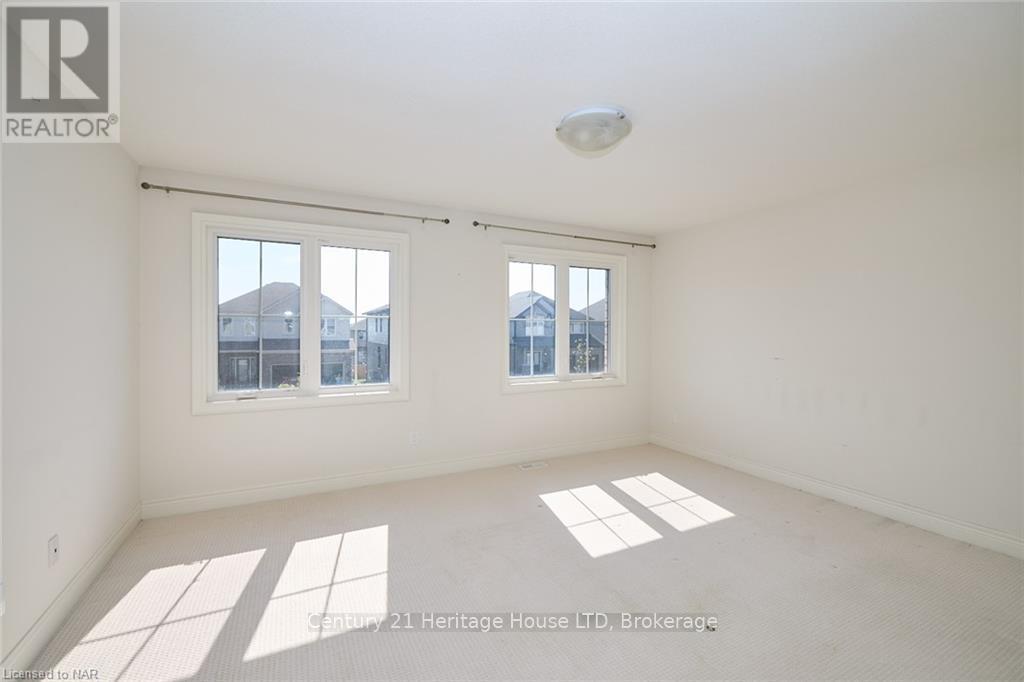 14 Overholt Drive, Thorold, Ontario  L0S 1K0 - Photo 18 - X12685952