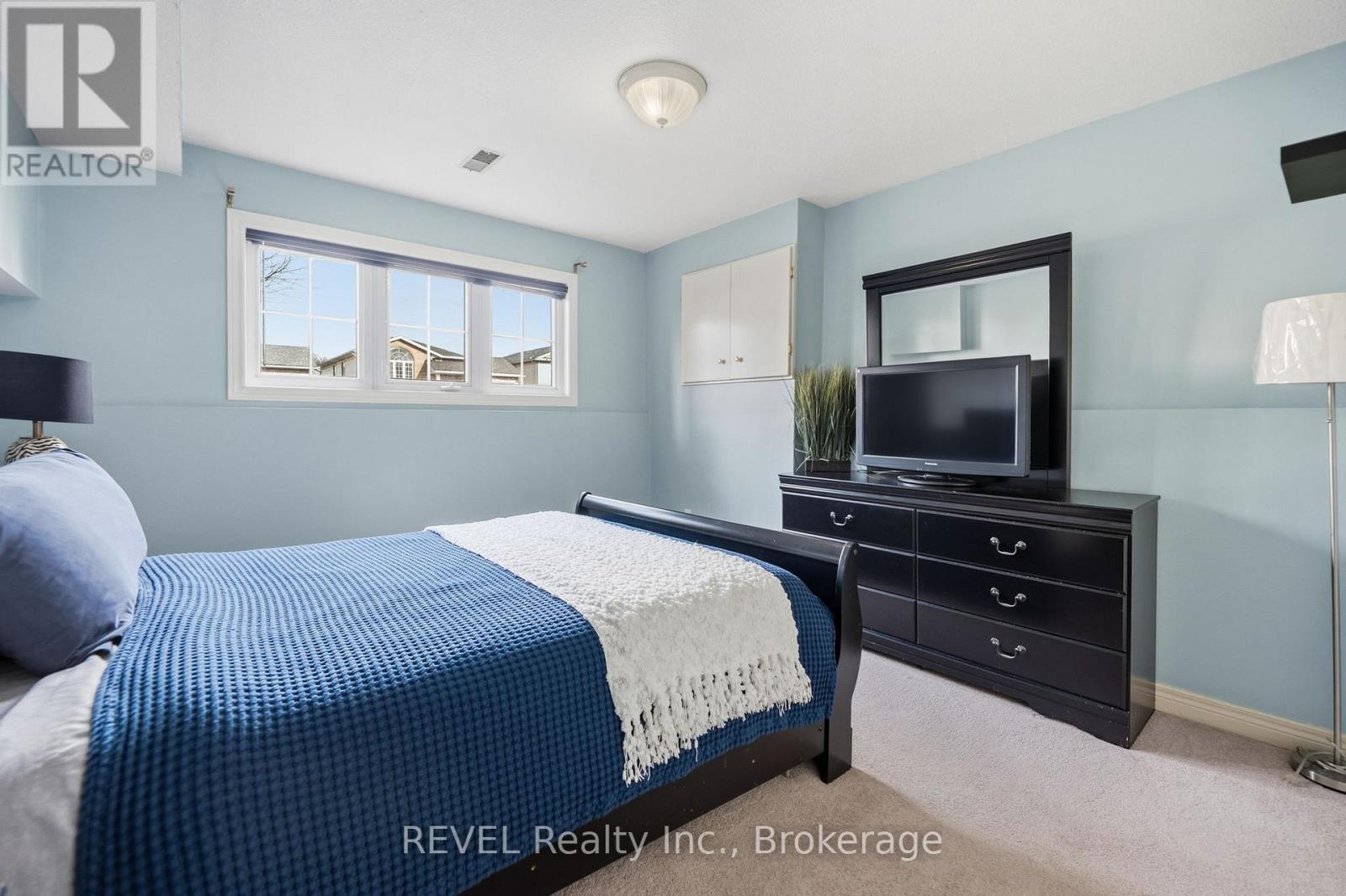 7880 Ascot Circle, Niagara Falls, Ontario  L2H 3E4 - Photo 12 - X12686042