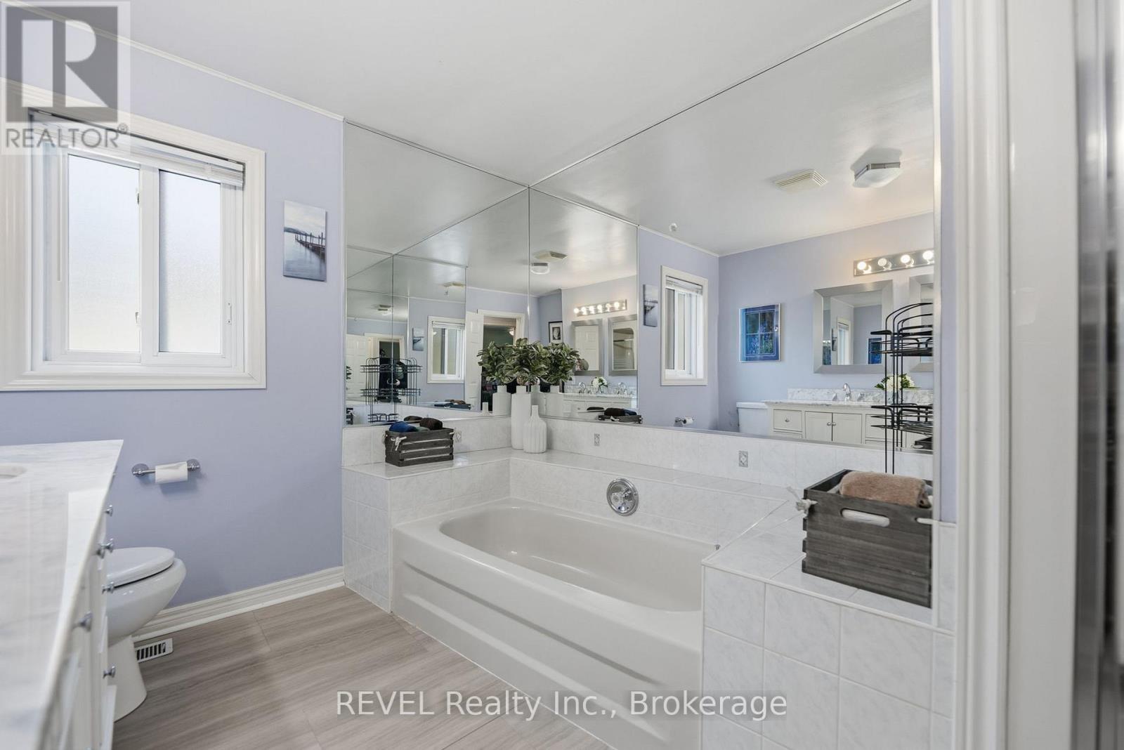 7880 Ascot Circle, Niagara Falls, Ontario  L2H 3E4 - Photo 9 - X12686042