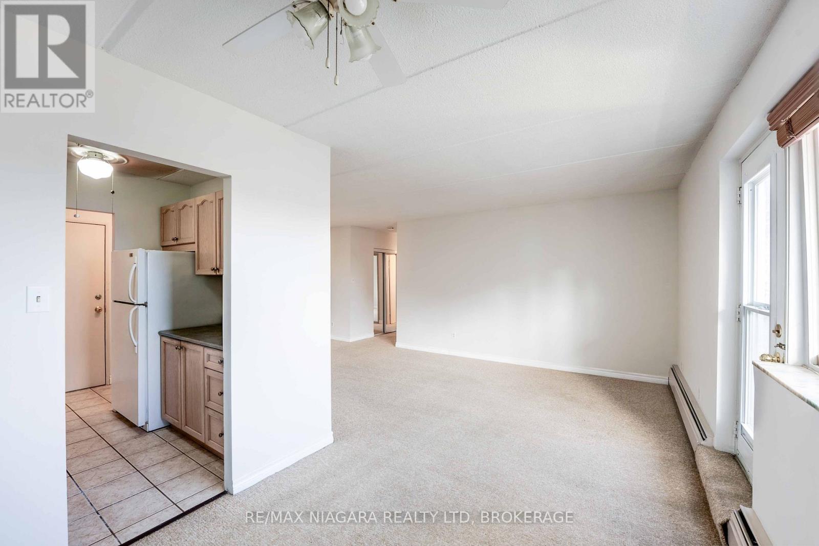 410 - 198 Scott Street, St. Catharines, Ontario  L2N 5T3 - Photo 12 - X12686050