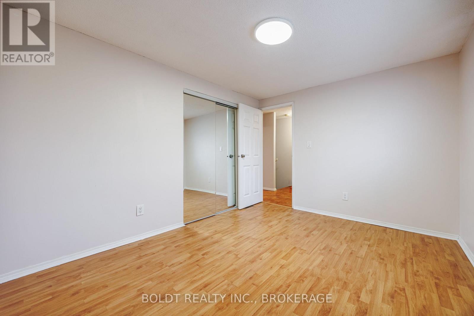 30 Lafayette Drive, St. Catharines, Ontario  L2N 6C2 - Photo 11 - X12686228