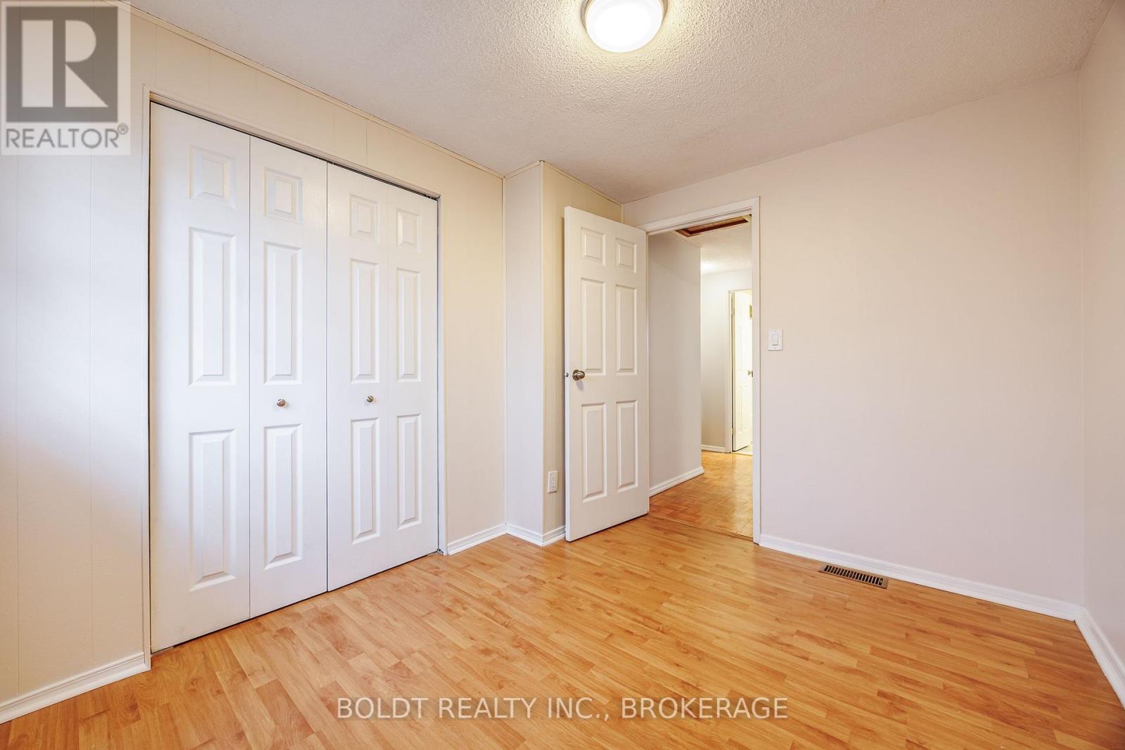 30 Lafayette Drive, St. Catharines, Ontario  L2N 6C2 - Photo 13 - X12686228