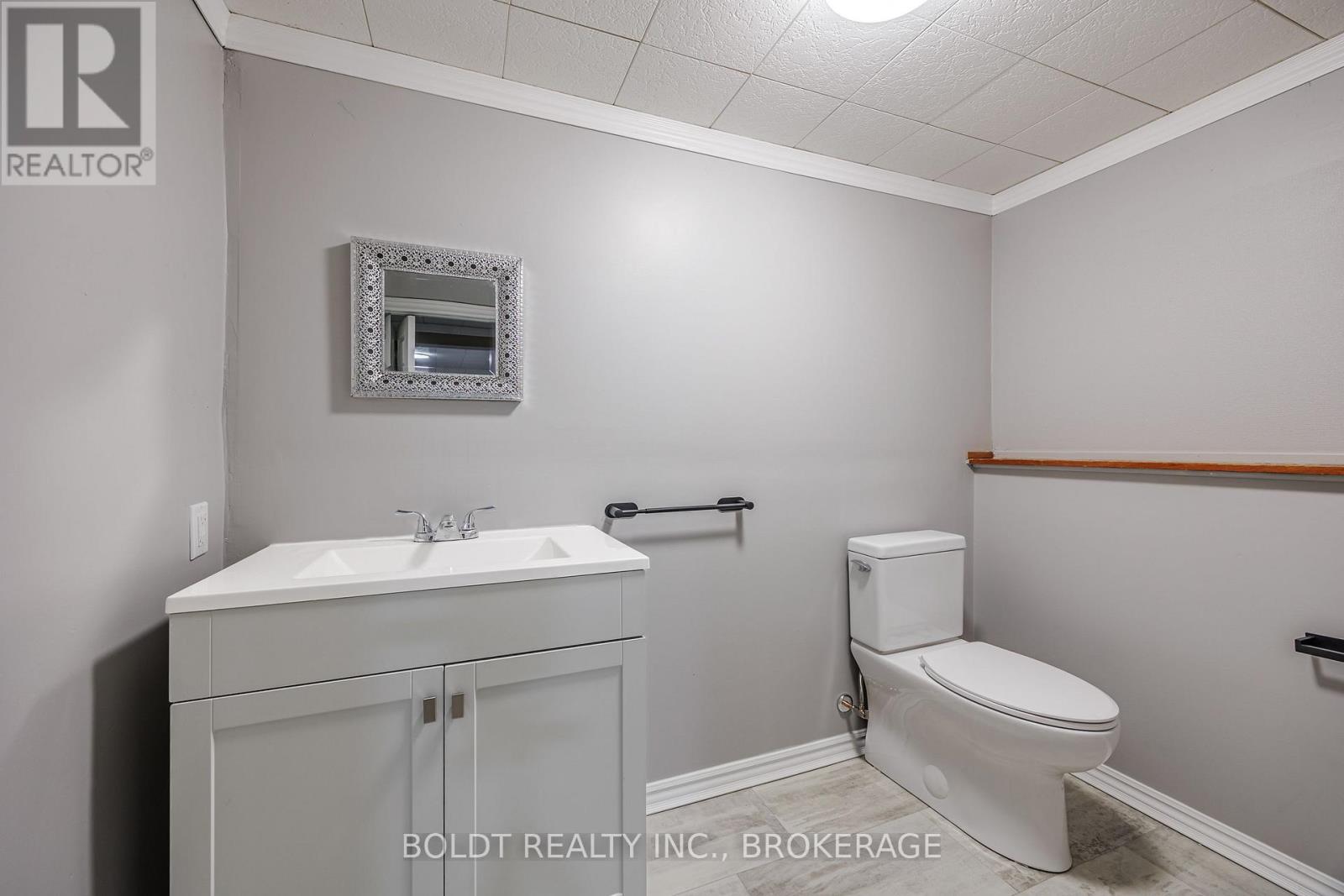 30 Lafayette Drive, St. Catharines, Ontario  L2N 6C2 - Photo 19 - X12686228