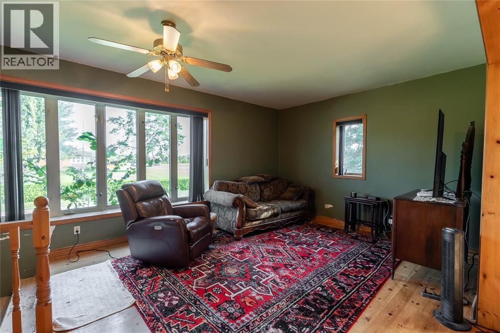 1405 Main Street, St Clair, Ontario  N0P 2R0 - Photo 14 - 26000619