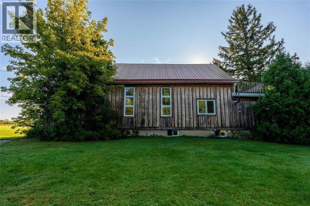 1405 Main Street, St Clair, Ontario  N0P 2R0 - Photo 4 - 26000619