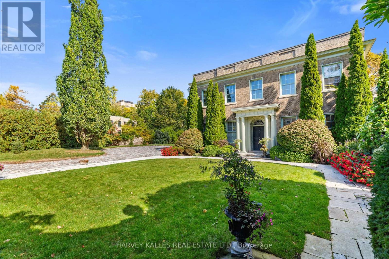 1 Edmund Gate, Toronto, Ontario  M4V 2M1 - Photo 7 - C12685978