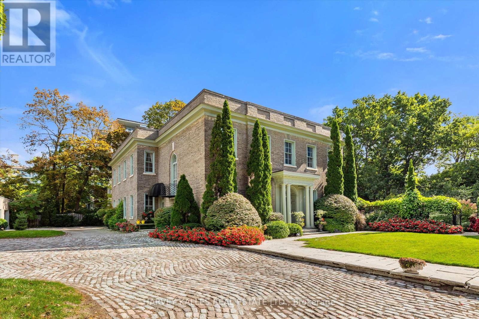 1 Edmund Gate, Toronto, Ontario  M4V 2M1 - Photo 8 - C12685978