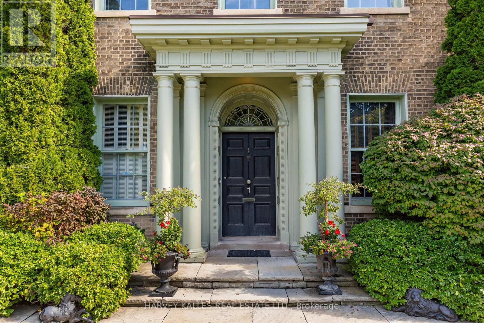 1 Edmund Gate, Toronto, Ontario  M4V 2M1 - Photo 9 - C12685978