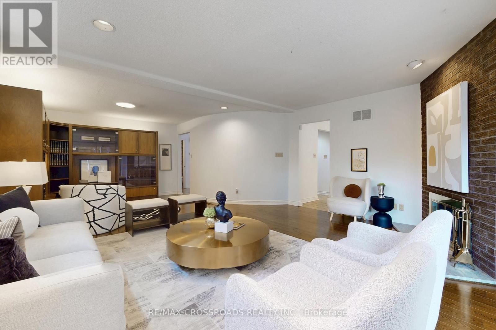 8 Orchid Court, Toronto, Ontario  M2L 2X8 - Photo 16 - C12686014