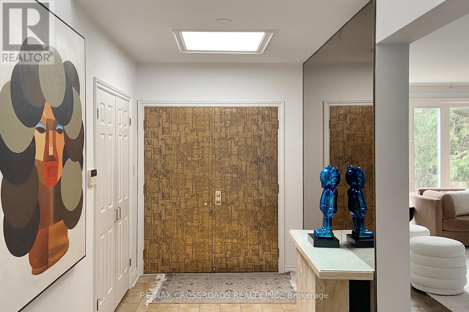 8 Orchid Court, Toronto, Ontario  M2L 2X8 - Photo 3 - C12686014