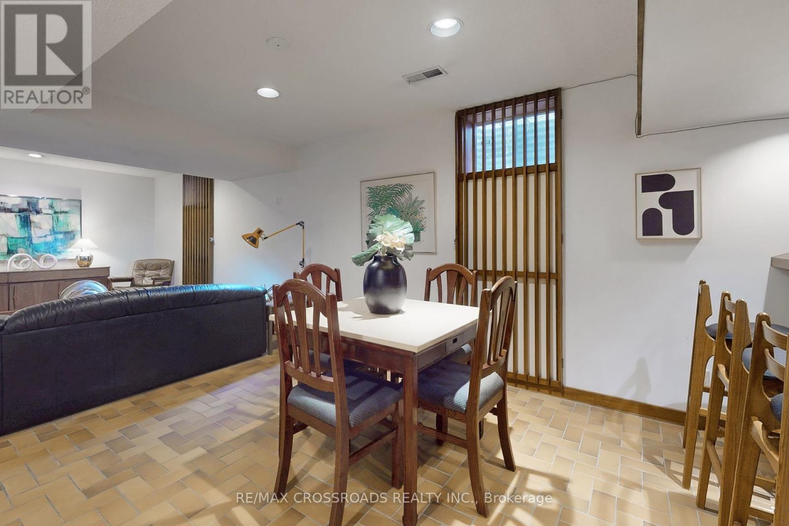 8 Orchid Court, Toronto, Ontario  M2L 2X8 - Photo 34 - C12686014